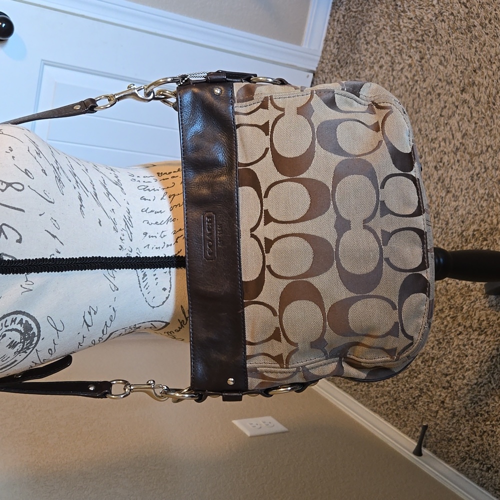 Coach Zoe Bag - Picture 13 of 14